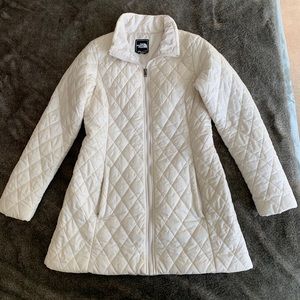 The North Face white/ cream puffer coat in EUC!!